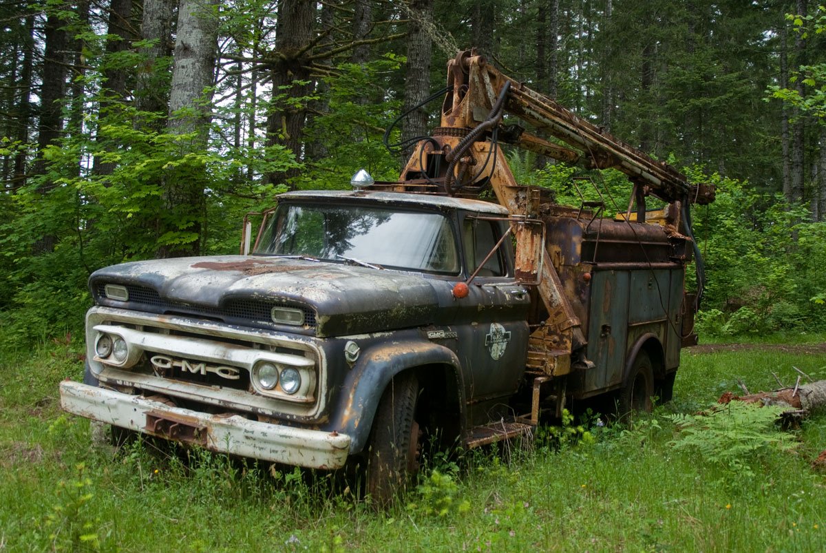 Old GMC boom truck for scrap